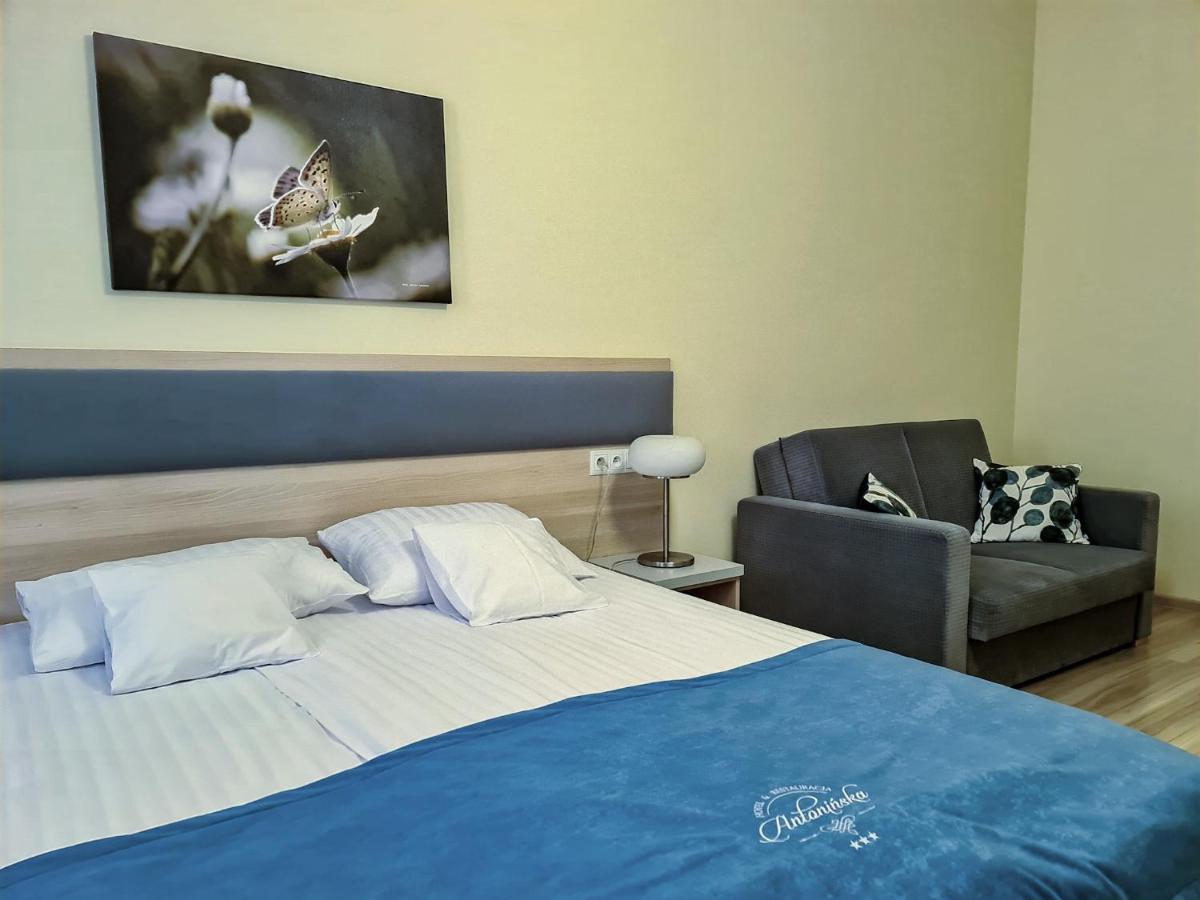 Antoninska Hotel & Apartamenty 레스노 외부 사진