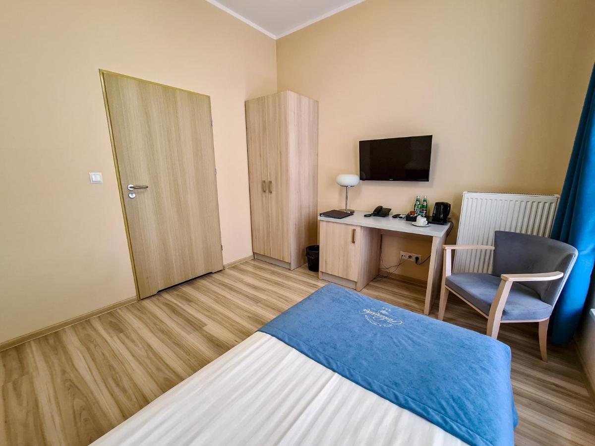 Antoninska Hotel & Apartamenty 레스노 외부 사진