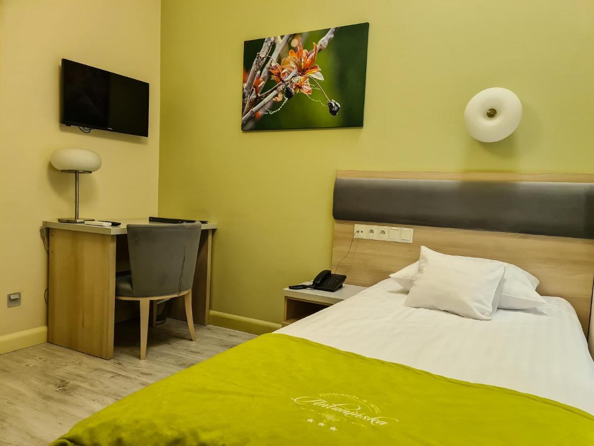 Antoninska Hotel & Apartamenty 레스노 외부 사진