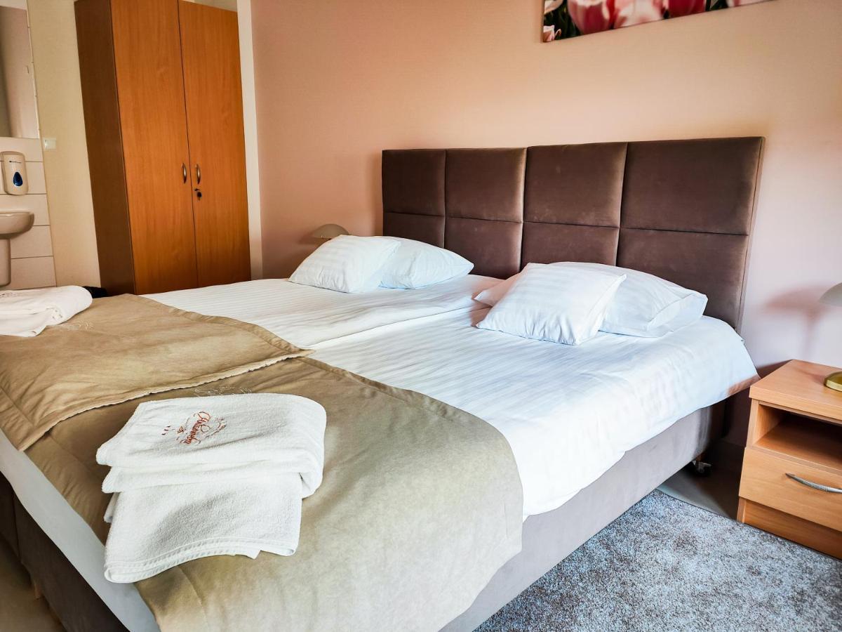 Antoninska Hotel & Apartamenty 레스노 외부 사진