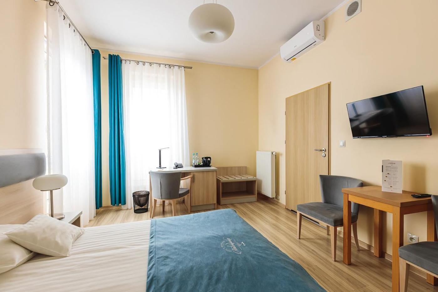Antoninska Hotel & Apartamenty 레스노 외부 사진