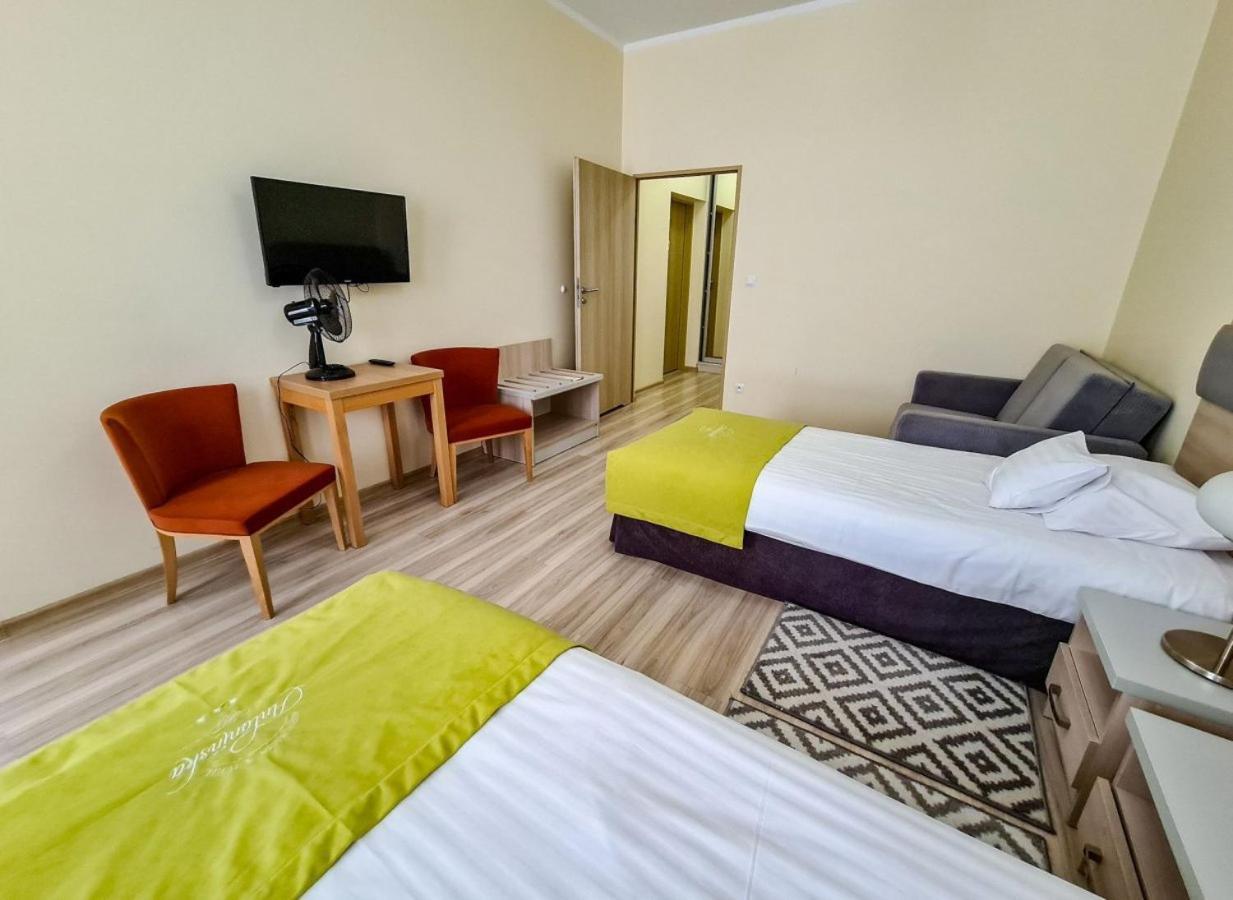 Antoninska Hotel & Apartamenty 레스노 외부 사진